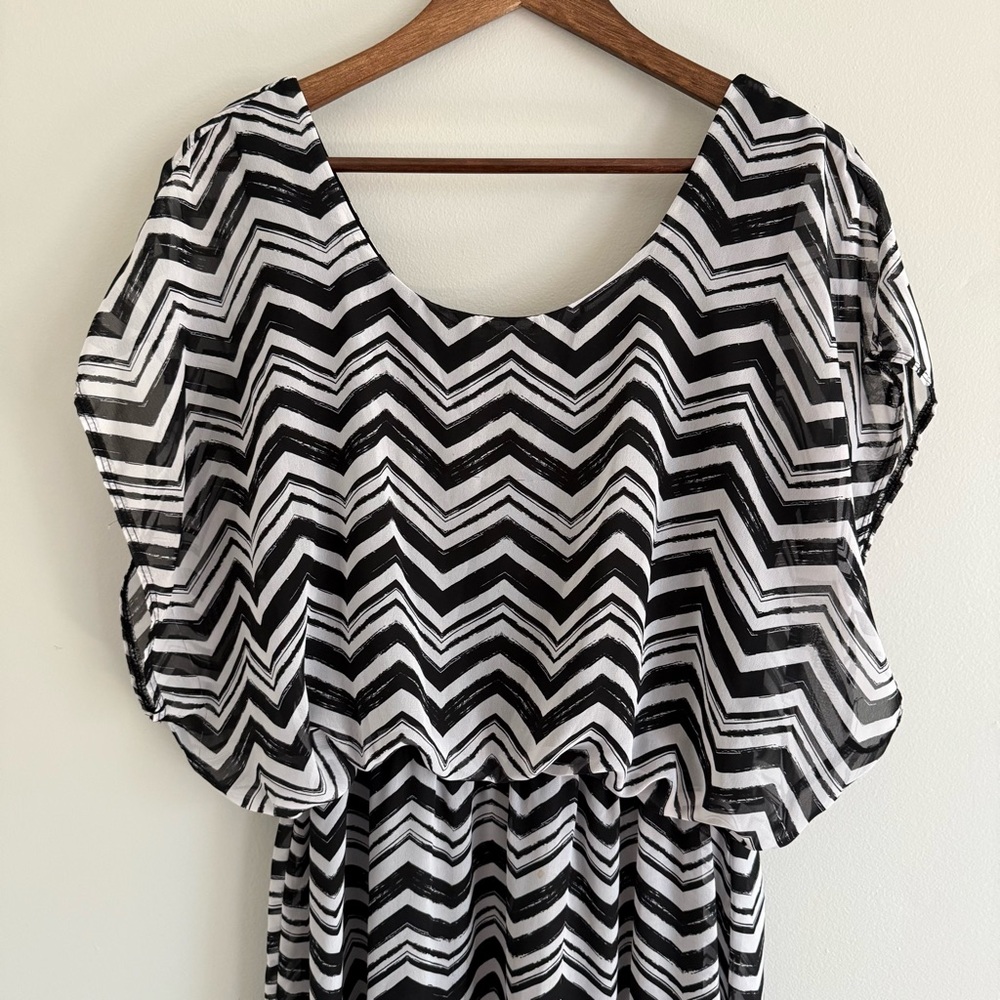 Pinc Black and White Chevron Maxi Dress - Picture 4 of 6